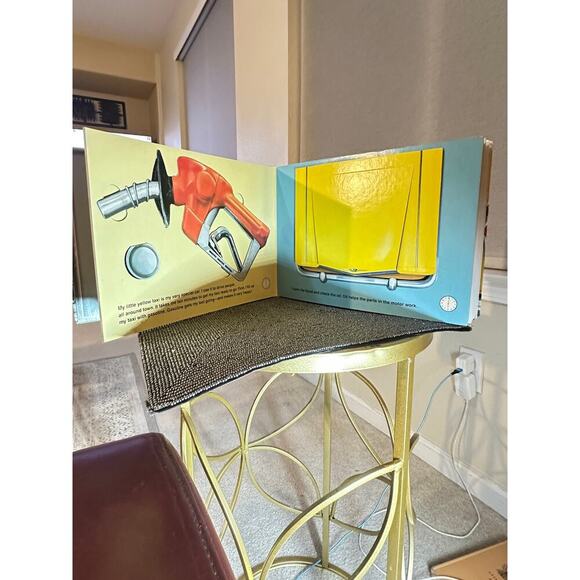 My Little Yellow Taxi 1st Edition Interactive Board Book Stephen T. Johnson 2001 - Picture 4 of 12